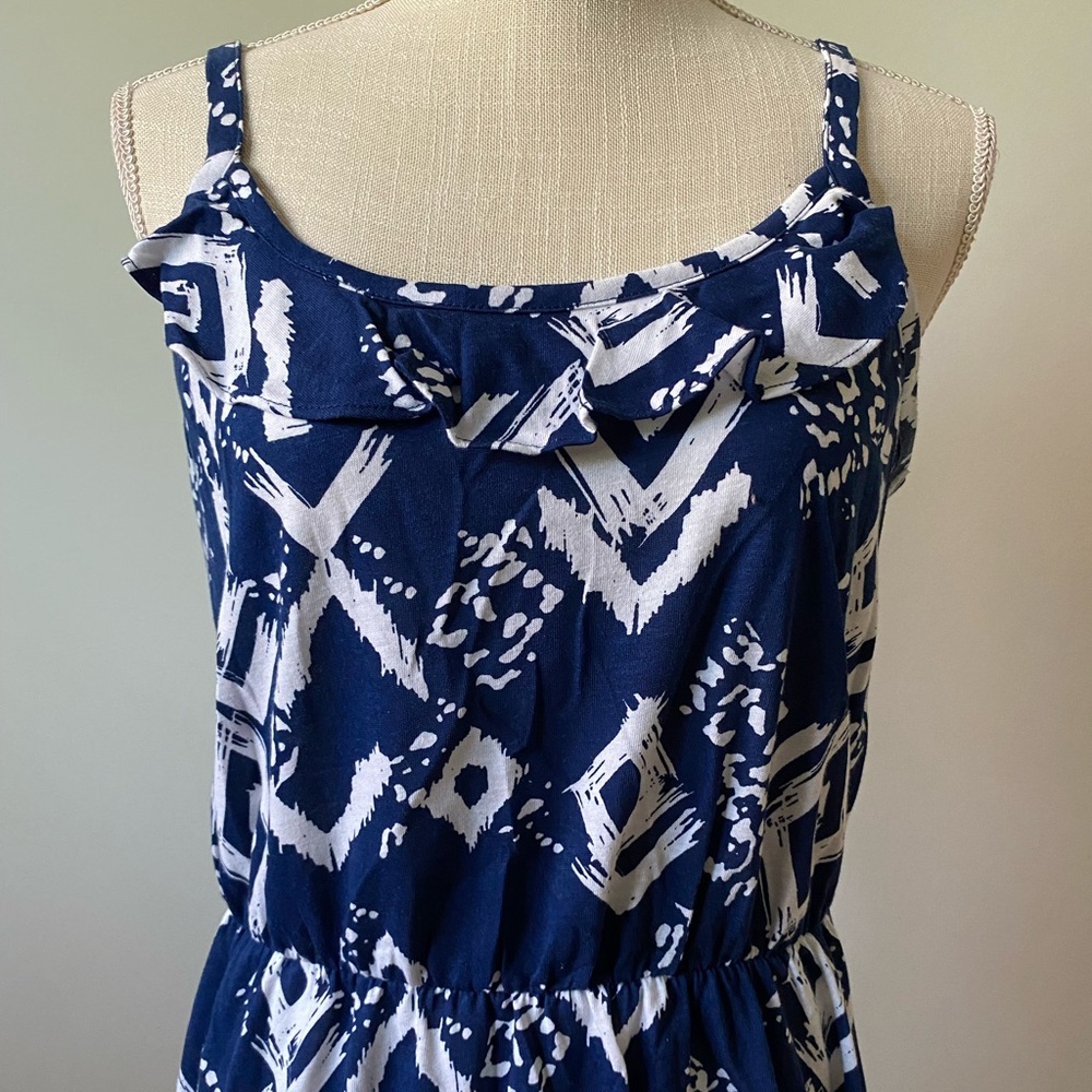 Sleeveless Sundress Geometric Print Blue and White - Picture 2 of 6